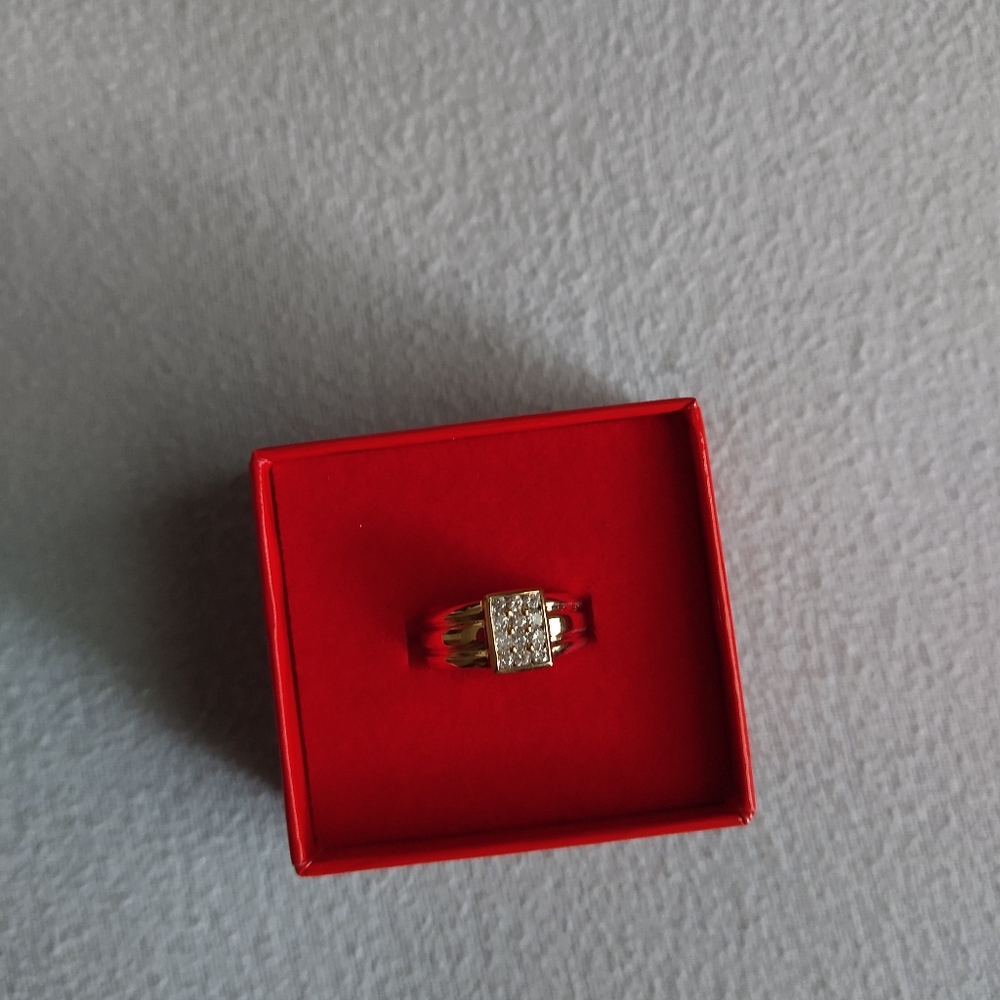 Cute ring
